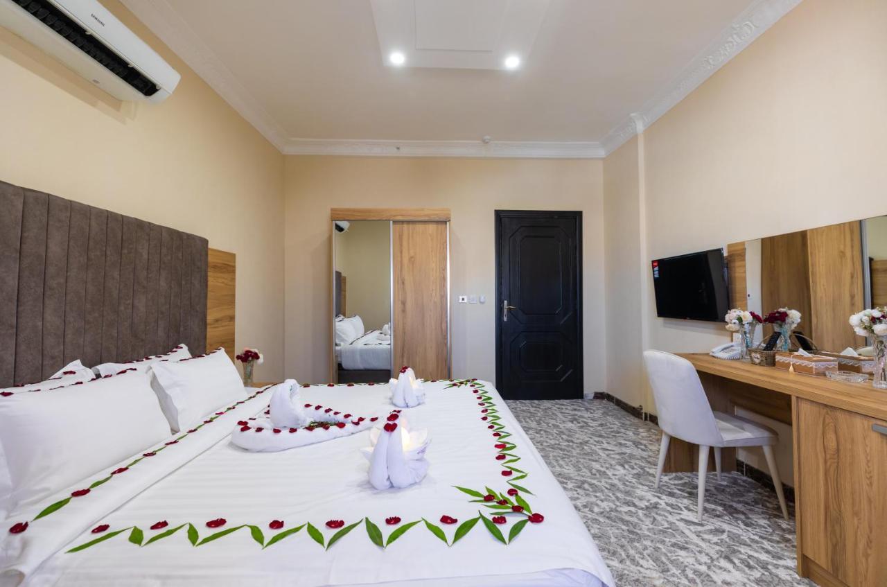 ลาเวนท์ พาร์ค โฮเทล สวีท Hotel เจดดาห์ ภายนอก รูปภาพ
